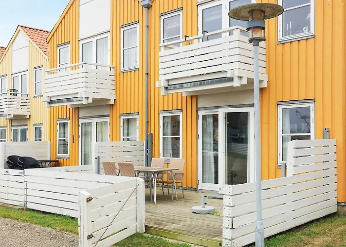 4 Person In Rudkobing-by Traum * Rudkøbing