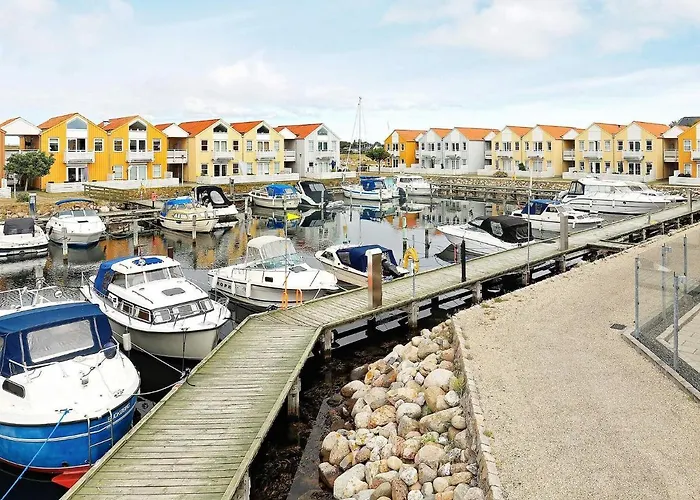 4 Person In Rudkobing-by Traum * Rudkøbing